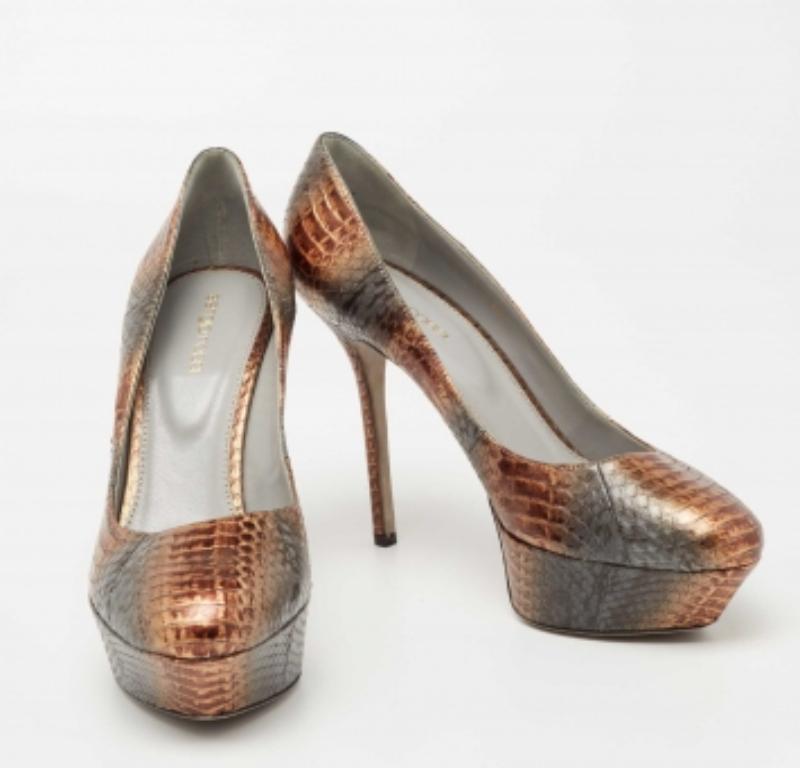 Sergio Rossi Metallic Brown/Grey Water Snake Platform Pumps Size 39 In Good Condition For Sale In Dubai, Al Qouz 2