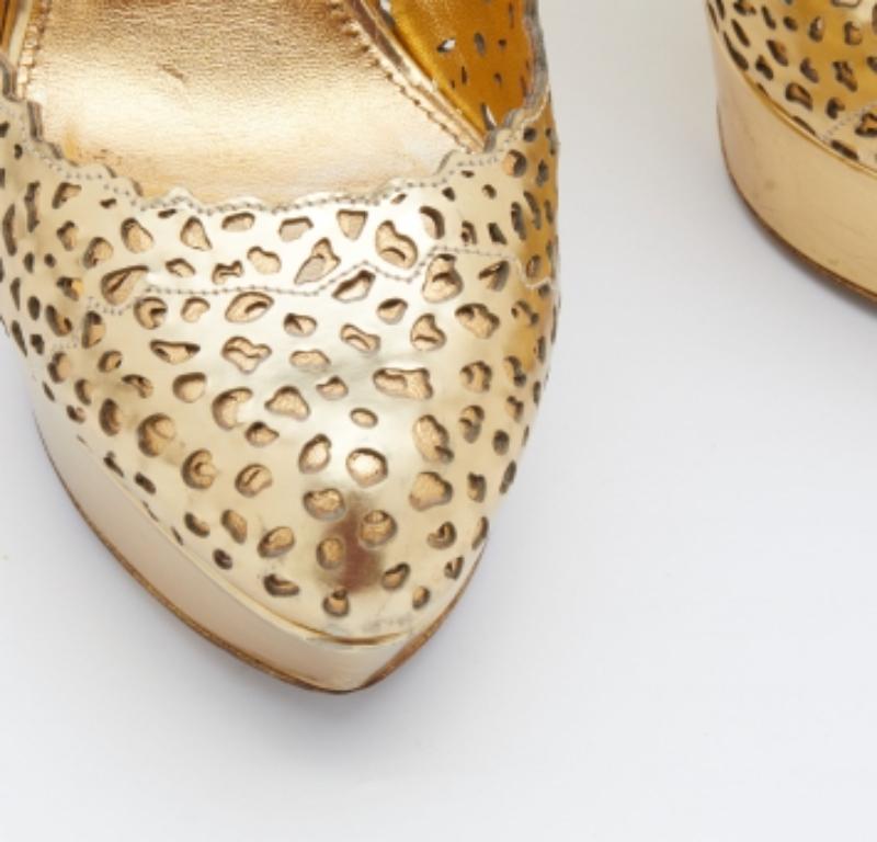 Sergio Rossi escarpins à plateforme en cuir or métallisé découpé au laser, taille 36,5 Pour femmes en vente
