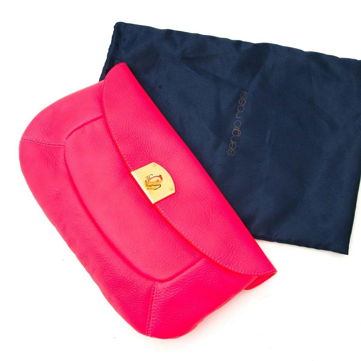 Excellent condition

Sergio Rossi Neon Pink Clutch

Nothing says more 