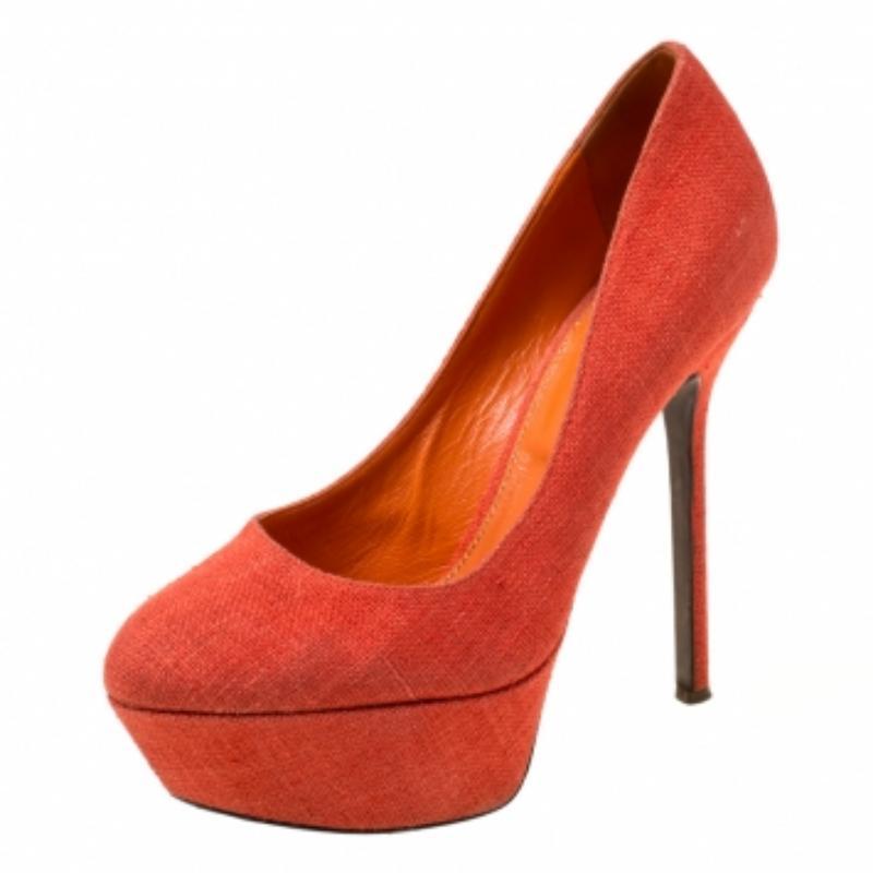 Sergio Rossi Orange Canvas Plateau Pumps Größe 36,5 aus Segeltuch im Zustand „Gut“ im Angebot in Dubai, Al Qouz 2