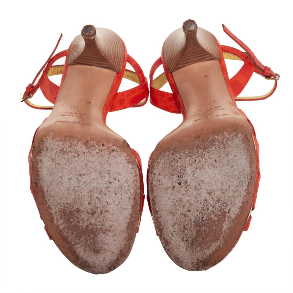 Sergio Rossi Orange Kroko geprägte Leder-Sandalen mit Knöchelriemen Größe 37,5 Damen im Angebot