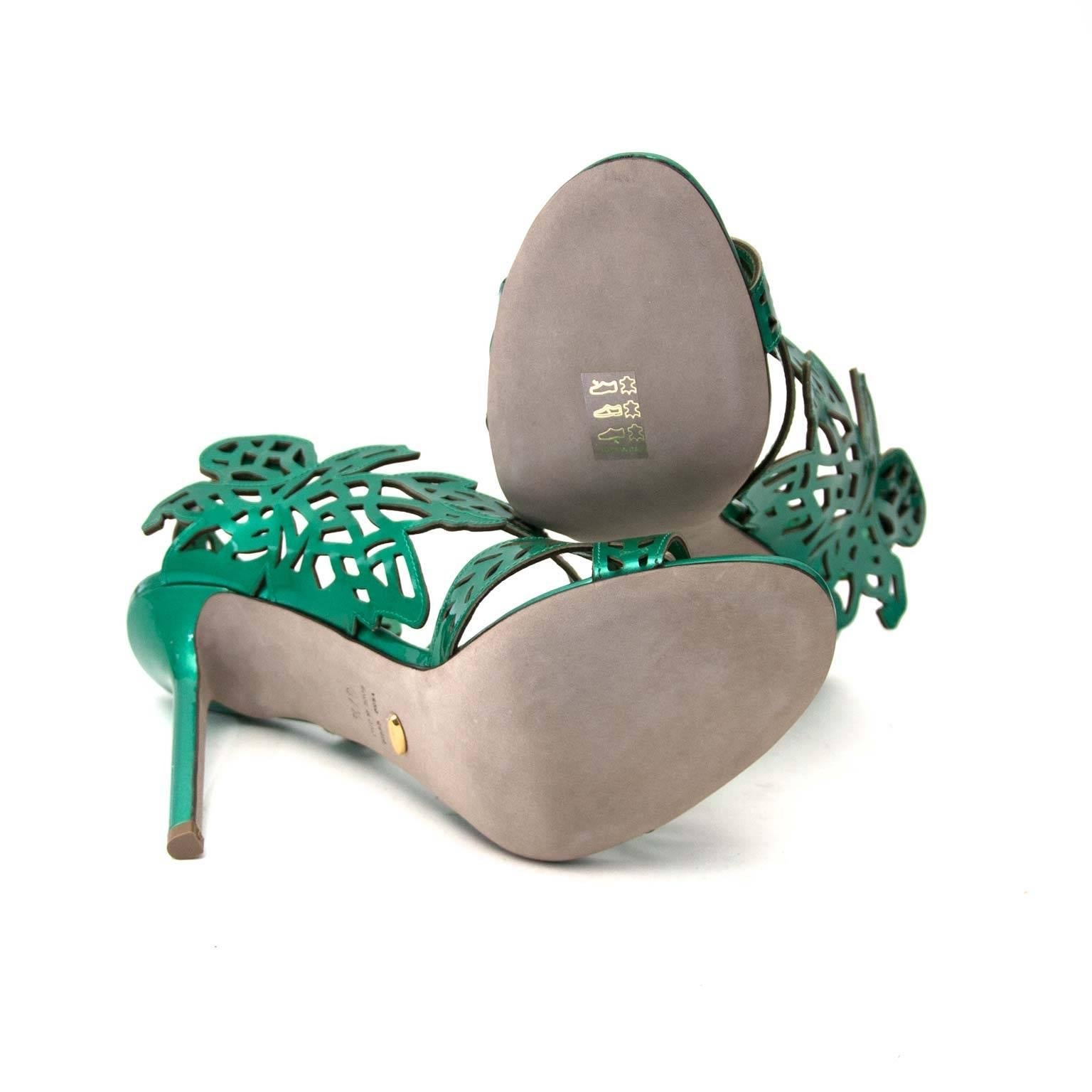 ﻿﻿Sergio Rossi Patent Green Cut-Out Sandals  In Excellent Condition For Sale In Antwerp, BE