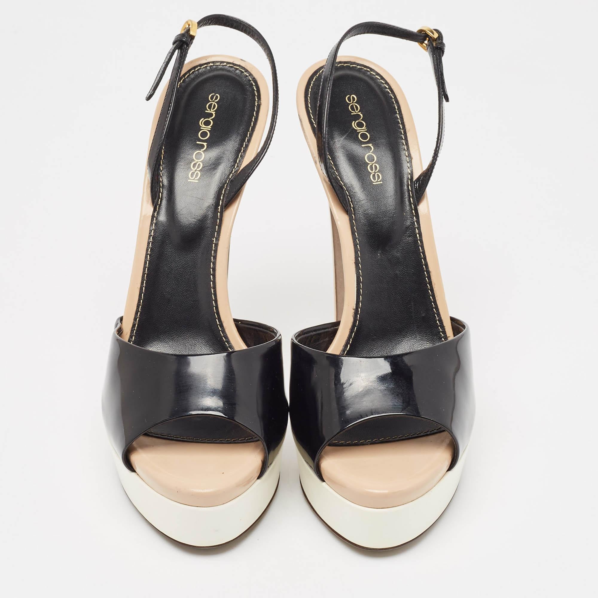 Beige Sergio Rossi - Sandales à bout ouvert et à lanières à la cheville, en cuir verni, taille 40,5 en vente