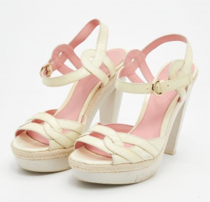 Sergio Rossi Patent Leather Platform Espadrille Ankle Strap Sandals Size 39 In Good Condition For Sale In Dubai, Al Qouz 2
