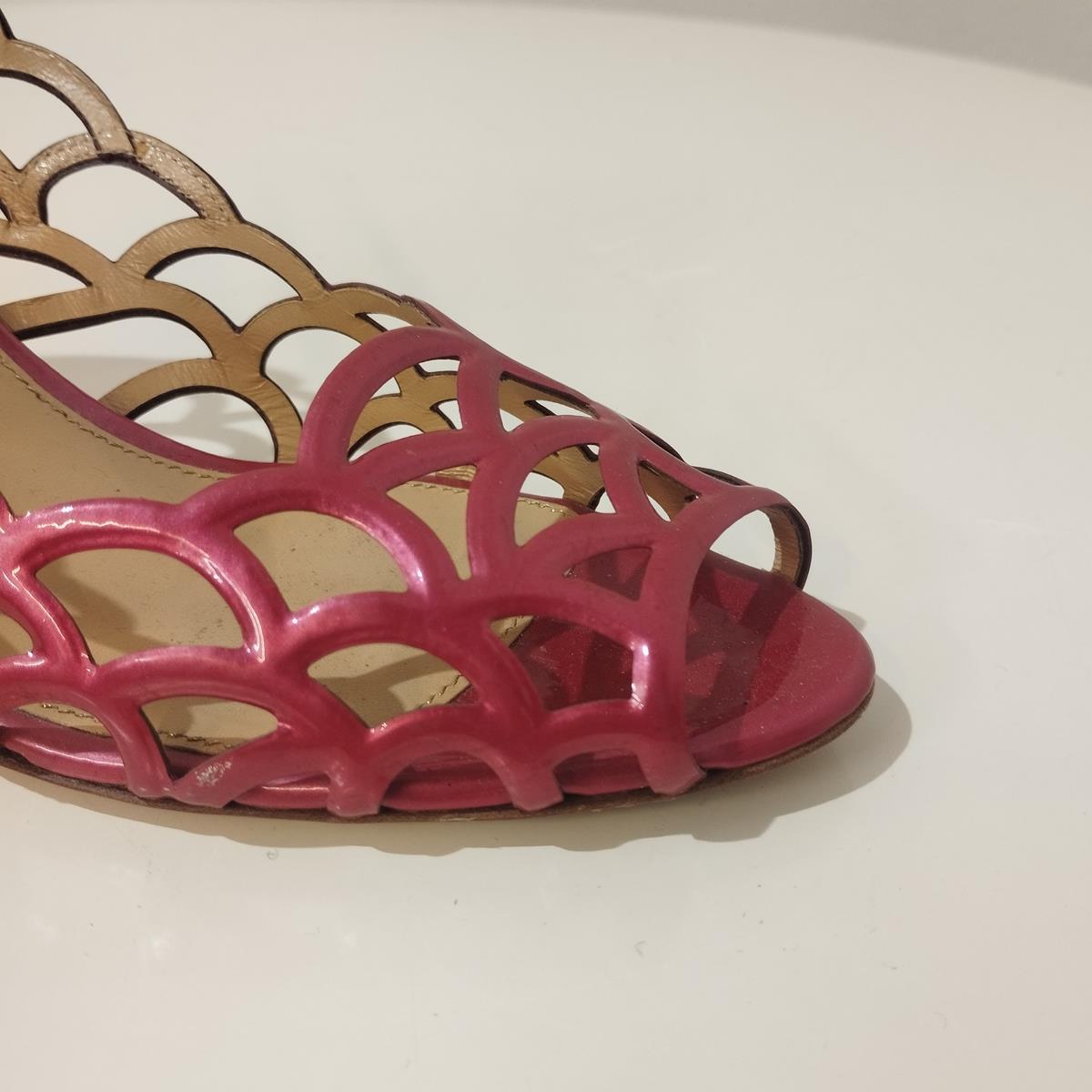 Brown Sergio Rossi Perforated Open Toe IT 38, 5 For Sale