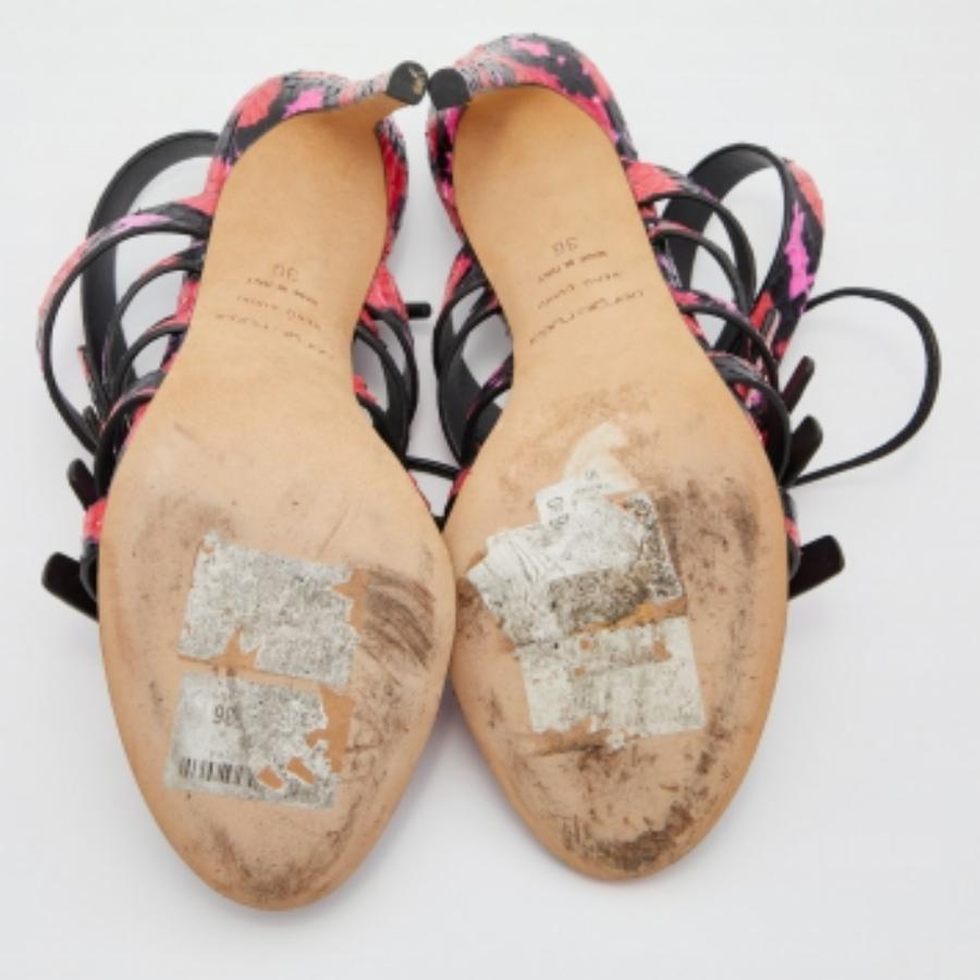 Sergio Rossi - Sandales à lanières en cuir python rose/noir à nouer à la cheville - Taille 36 en vente 2