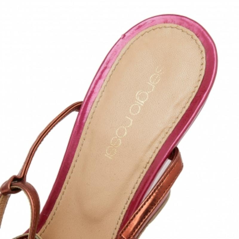 Donna Sergio Rossi Sandali con zeppa in pelle e vernice rosa/bronzo taglia 38 in vendita