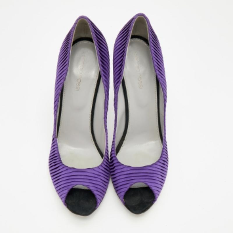 Grigio Sergio Rossi Pumps Peep Toe in raso plissettato viola taglia 40 in vendita