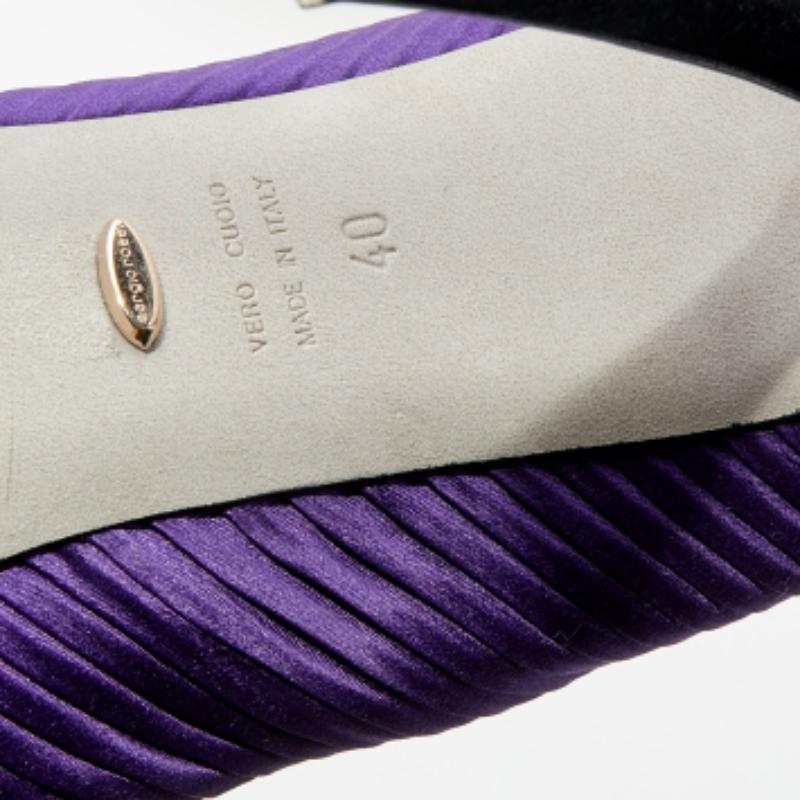 Sergio Rossi Pumps Peep Toe in raso plissettato viola taglia 40 in vendita 2