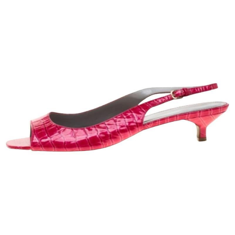 Sergio Rossi Rote Slingback-Sandalen aus Leder mit Krokodillederprägung und offener Zehe Größe 38 im Angebot