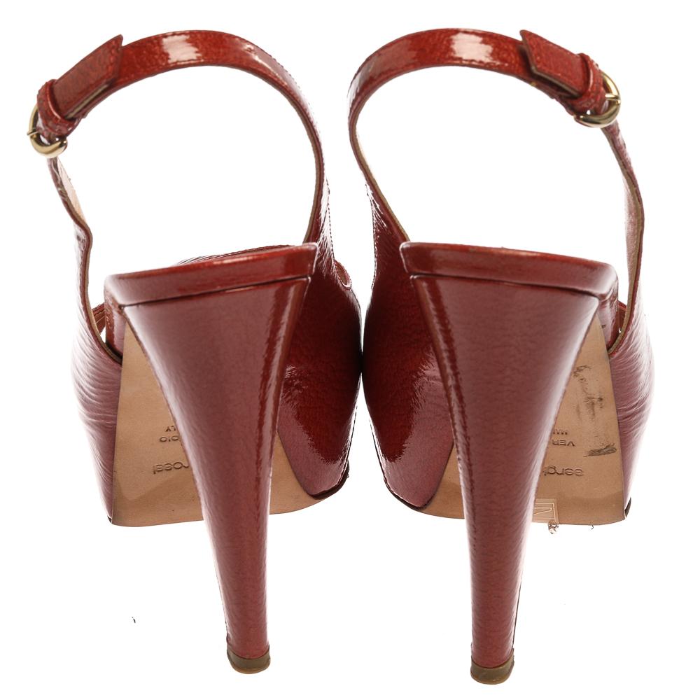 Sergio Rossi Red Patent Leather Peep Toe Slingback Platform Sandals Size 38 In Good Condition For Sale In Dubai, Al Qouz 2
