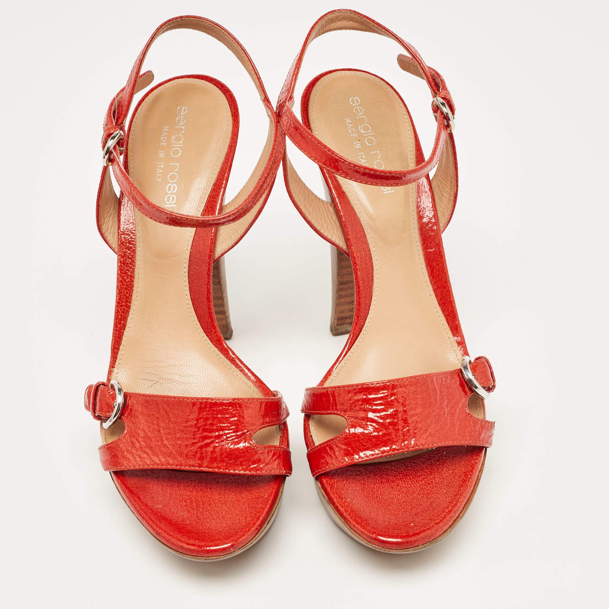 Sergio Rossi Rote Lackleder-Sandalen mit Slingback-Sandalen Größe 36 (Orange) im Angebot
