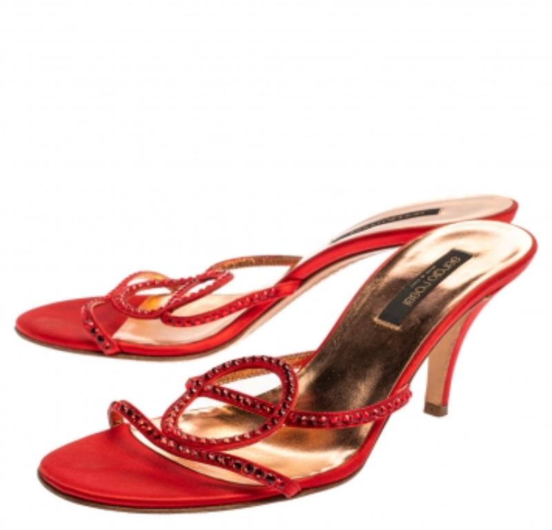 Sergio Rossi Red Satin Crystal Embellished Slip On Sandals Size 37.5 For Sale 2