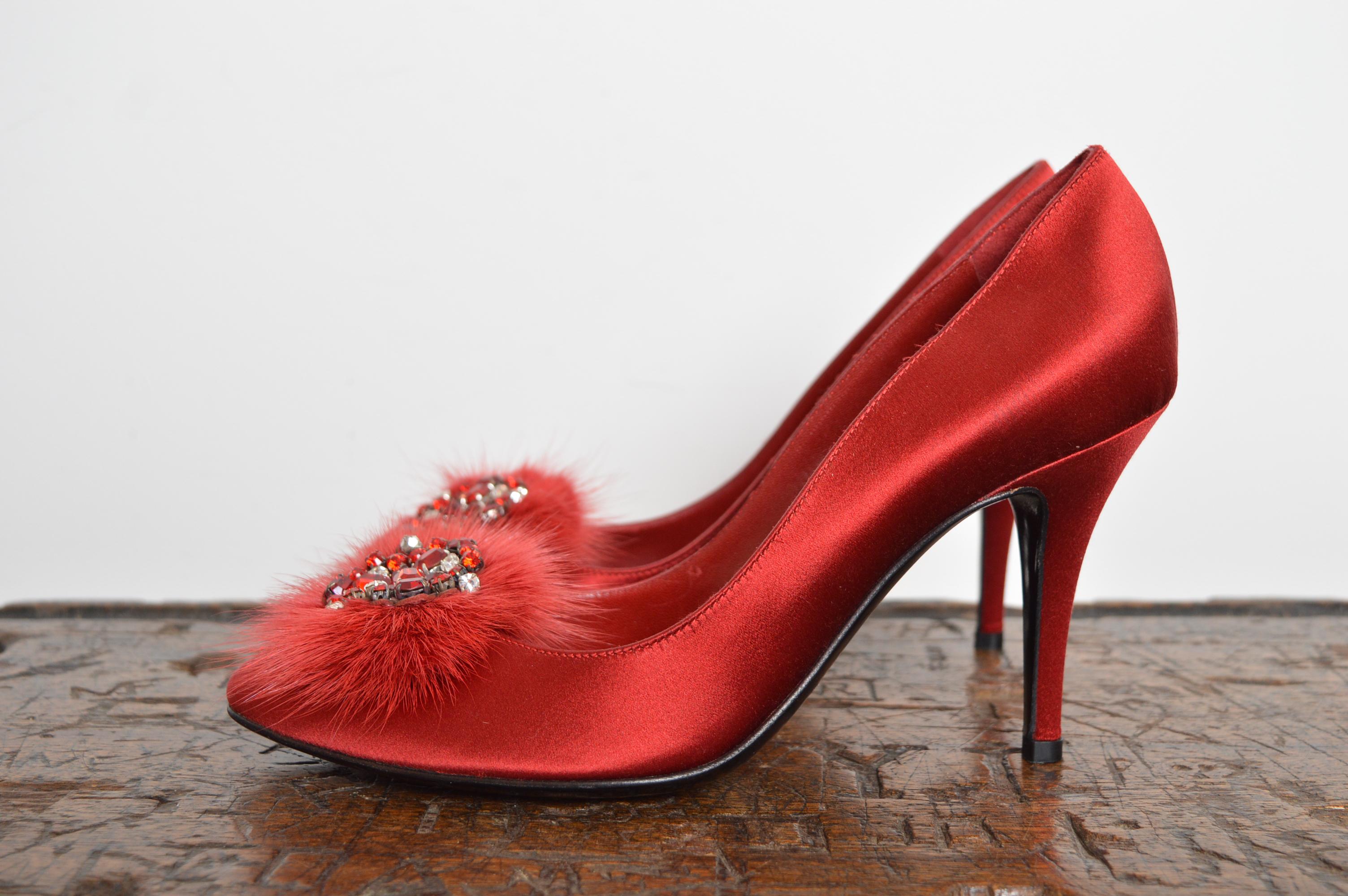 Sergio Rossi Ruby red Jewel tone Satin Mink Swarovski Hollywood Glam Court Heels For Sale 4