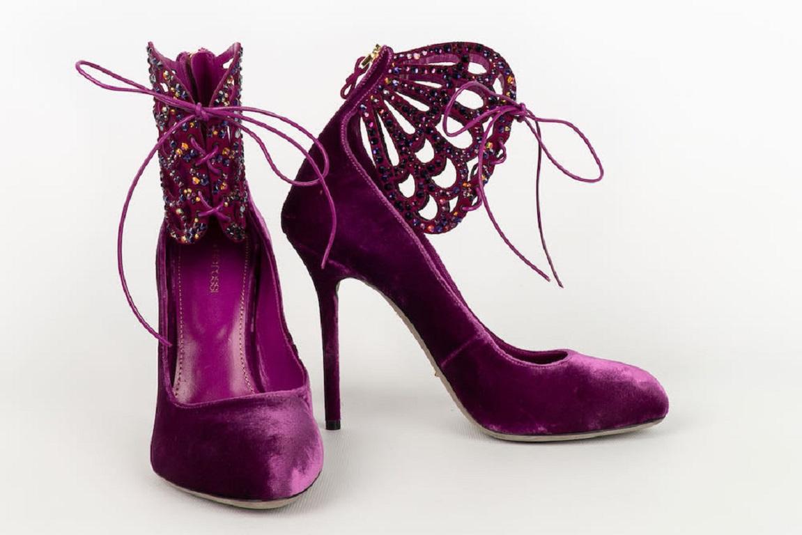 Sergio Rossi Shoes in Velvet Pumps Paved with Rhinestones For Sale 1