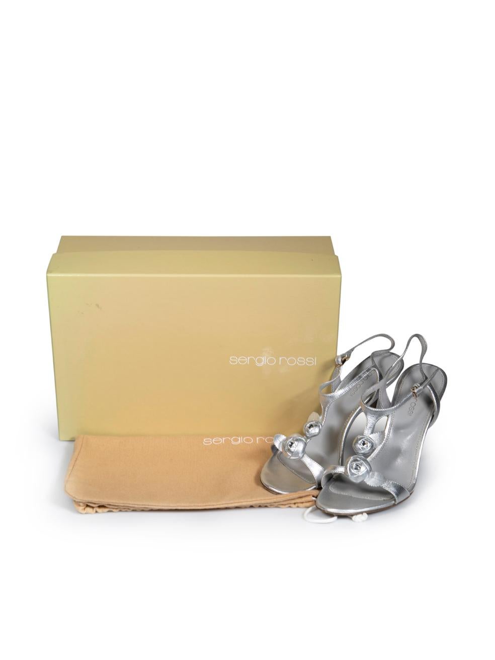 Sergio Rossi Sandalen aus silbernem Leder mit Rosendetails Größe IT 36 im Angebot 2