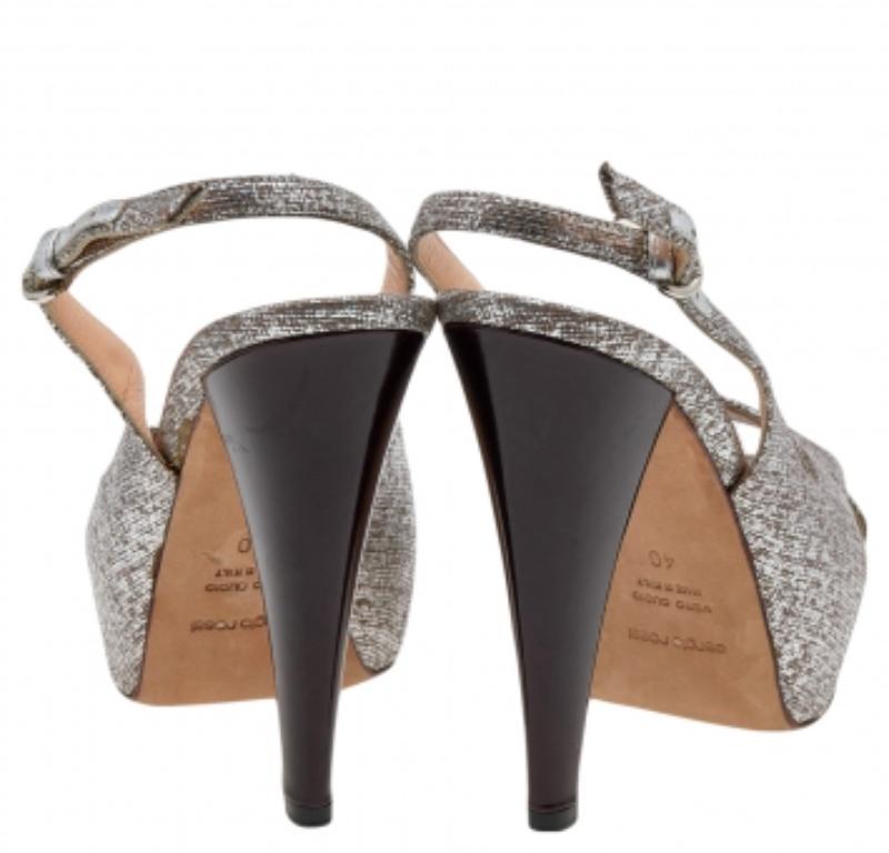 Women's Sergio Rossi Silver Textured Leather Platform Slingback Sandals Size 40 For Sale