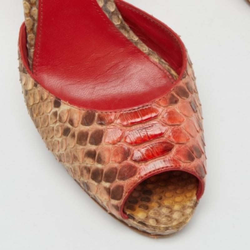 Sergio Rossi Tricolor Python Peep Toe Plattform D'orsay Pumps Größe 38.5 im Zustand „Gut“ im Angebot in Dubai, Al Qouz 2