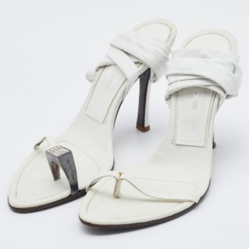 Sergio Rossi - Sandales à chevilles enveloppantes en cuir blanc, taille 38 Pour femmes en vente