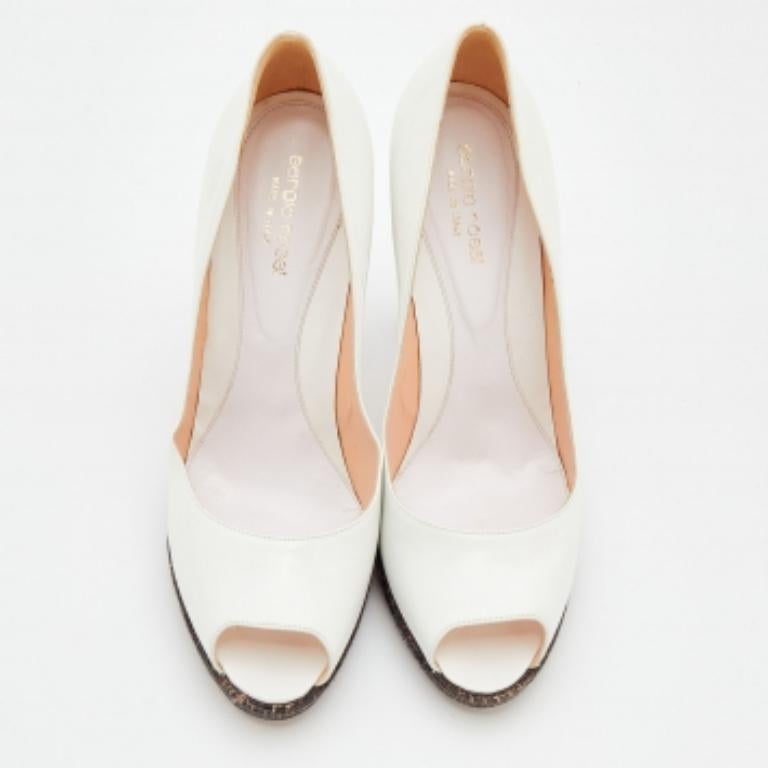 Sergio Rossi Pumps Peep Toe in pelle bianca misura 40,5 In condizioni buone in vendita a Dubai, Al Qouz 2