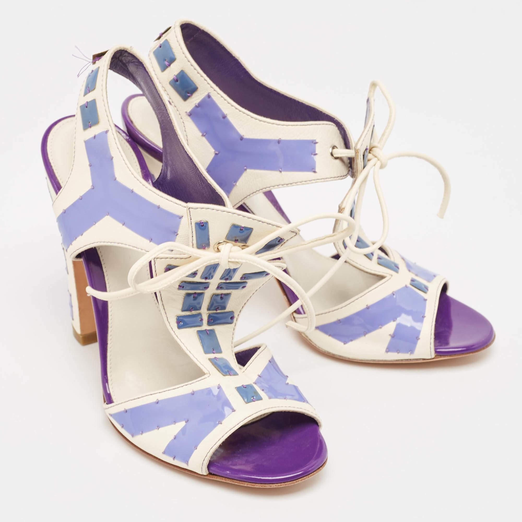 Sergio Rossi White Leather With Purple Cut Out Detail Peep Toe Sandals Size 36.5 In Good Condition For Sale In Dubai, Al Qouz 2