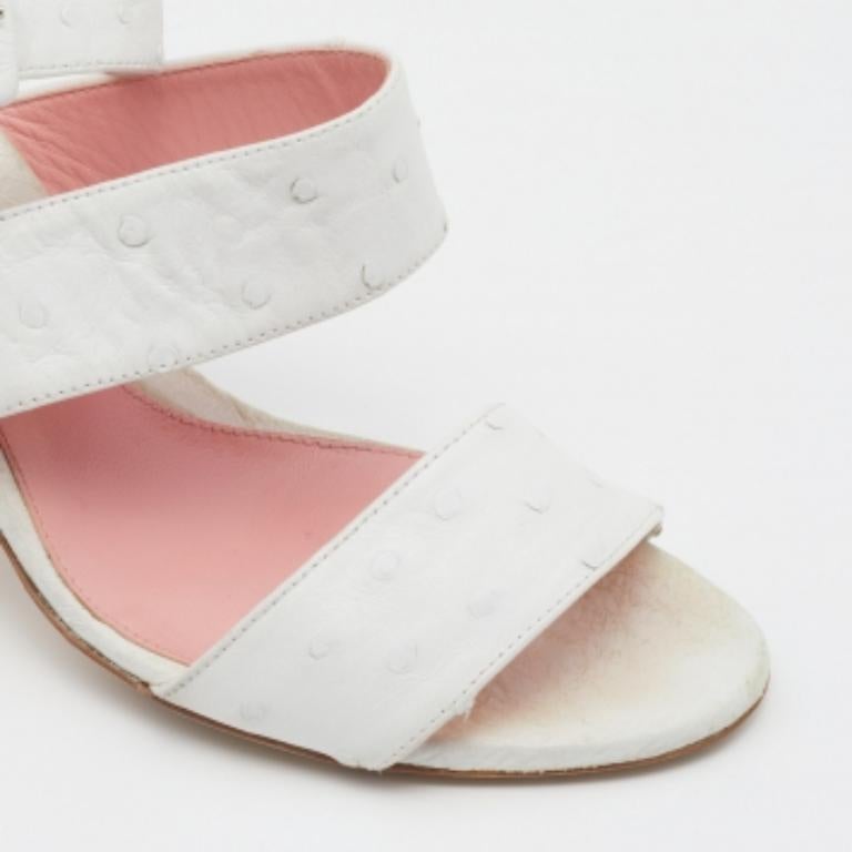 Sergio Rossi Weiß Straußenleder Riemchensandalen Größe 39 Damen im Angebot
