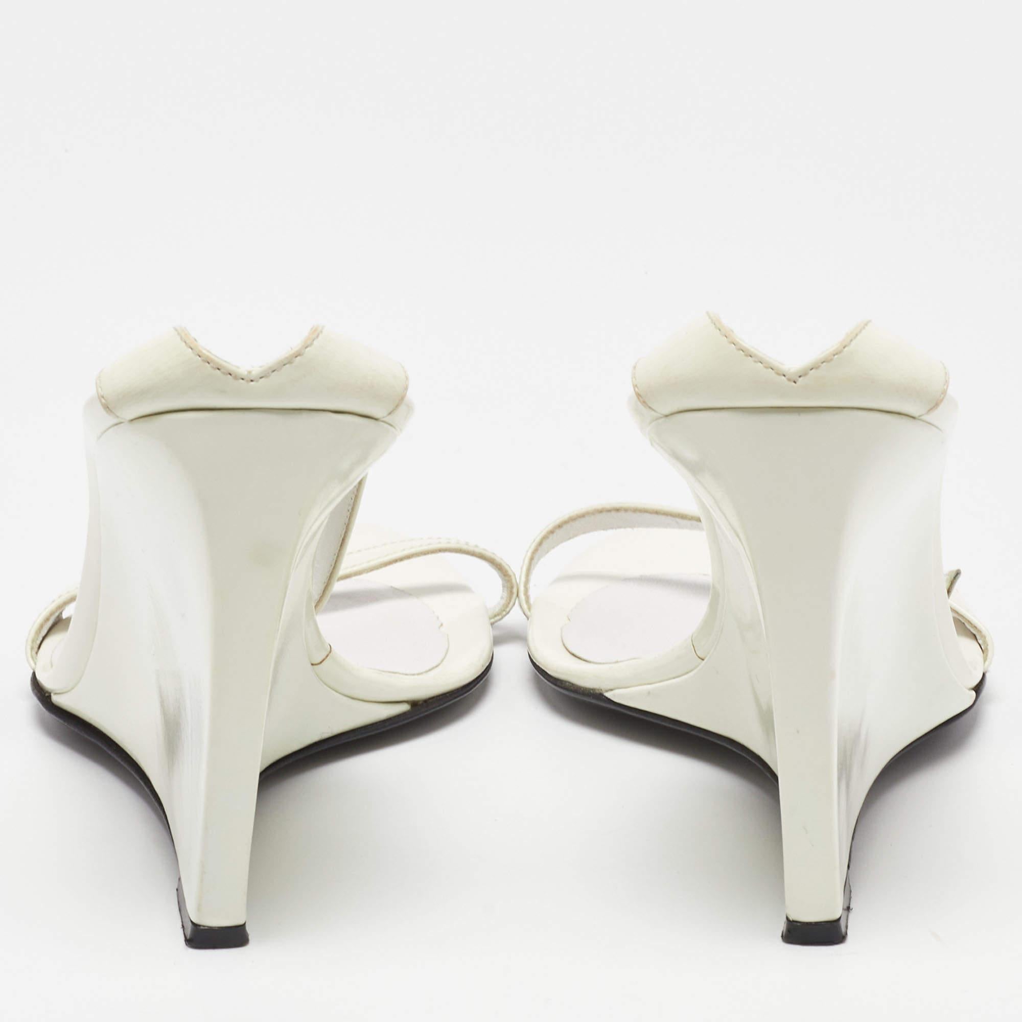 Sergio Rossi White Patent Leather Wedge Sandals Size 39.5 For Sale 3