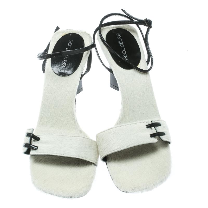 Gray Sergio Rossi White Pony Hair Ankle Wrap Sandals Size 38.5 For Sale