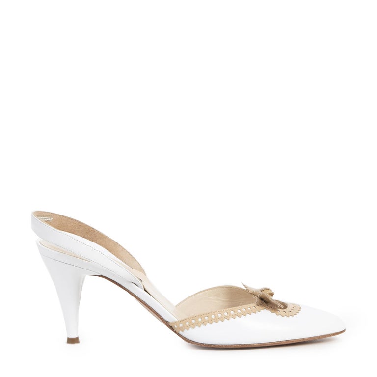 Sergio Rossi White Slingback Heels - Size 38,5 For Sale at 1stdibs