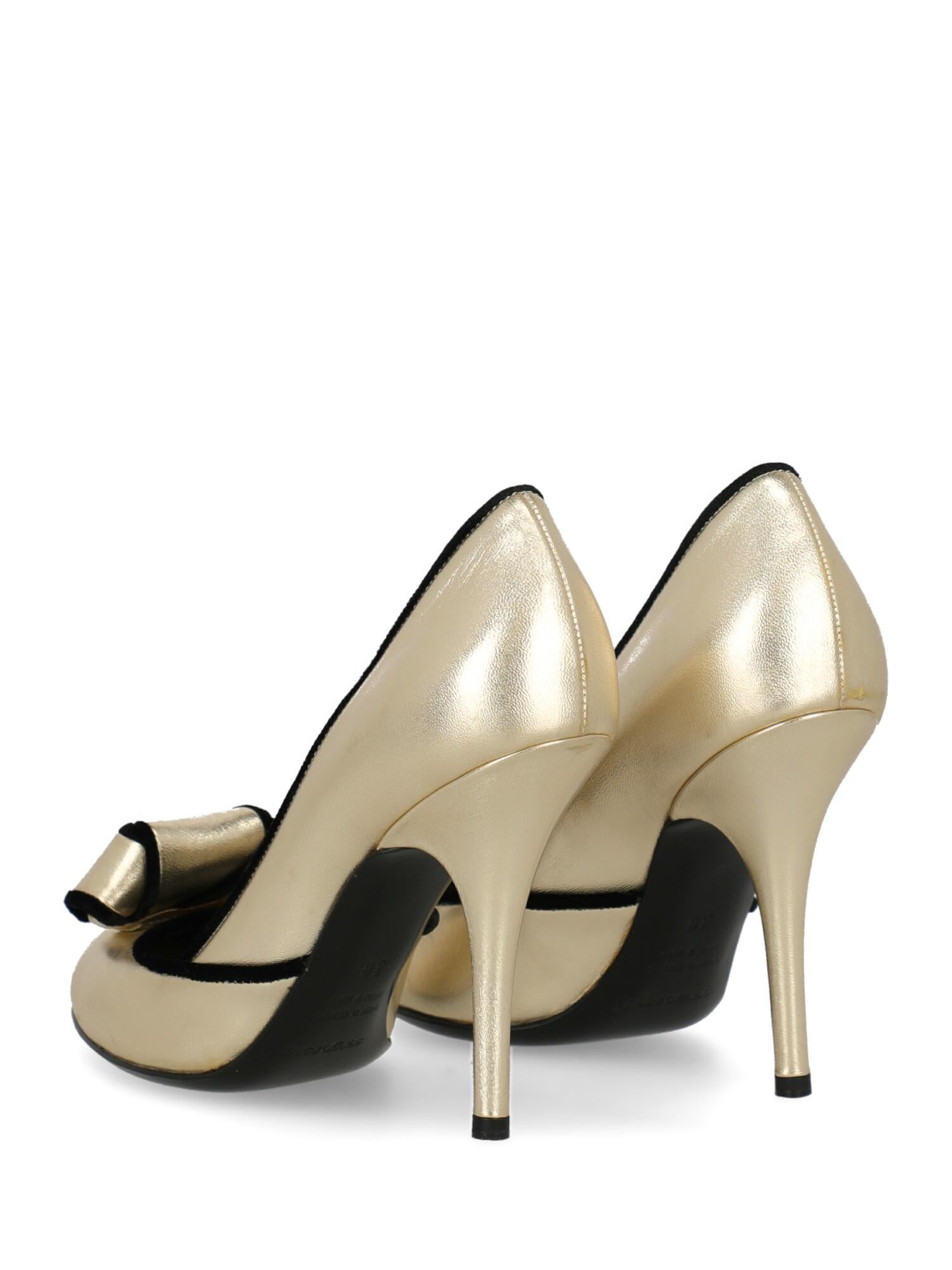 Beige Sergio Rossi Woman Pumps Black Leather IT 38 For Sale