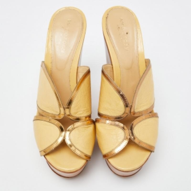 Sergio Rossi Sandales à plateforme en bois en cuir jaune Taille 38 Pour femmes en vente