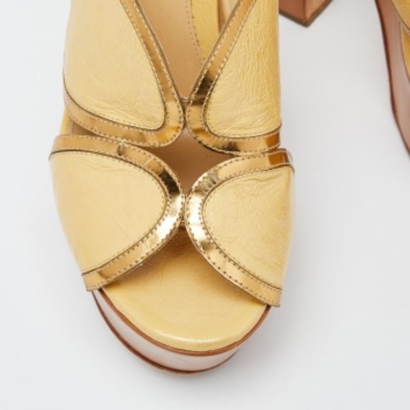 Sergio Rossi Sandales à plateforme en bois en cuir jaune Taille 38 en vente 1