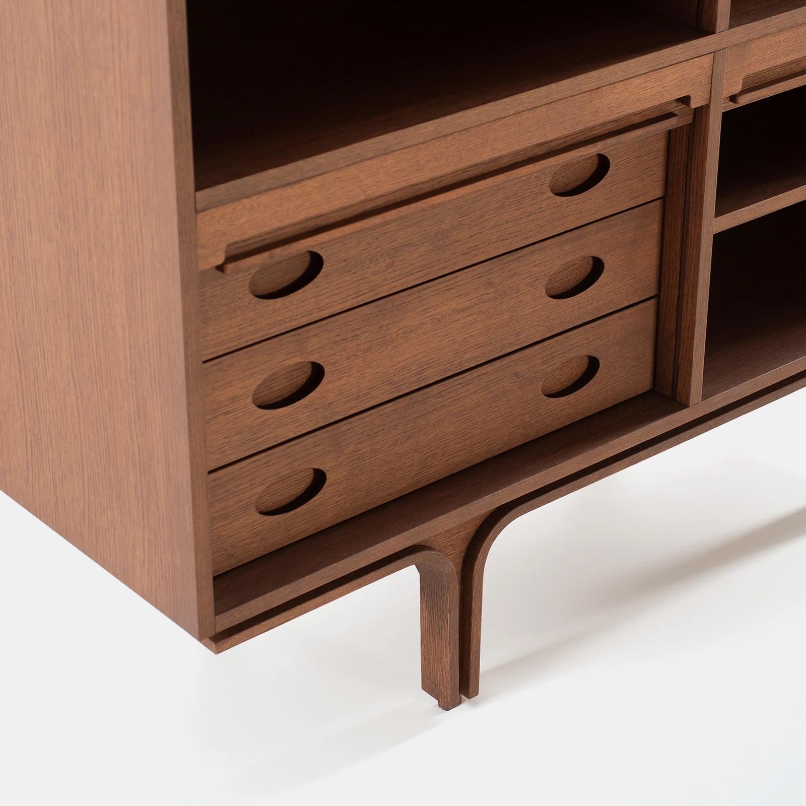 Series  500/4 High Sideboard by Gianfranco Frattini for Tacchini In New Condition For Sale In Alcamo, IT