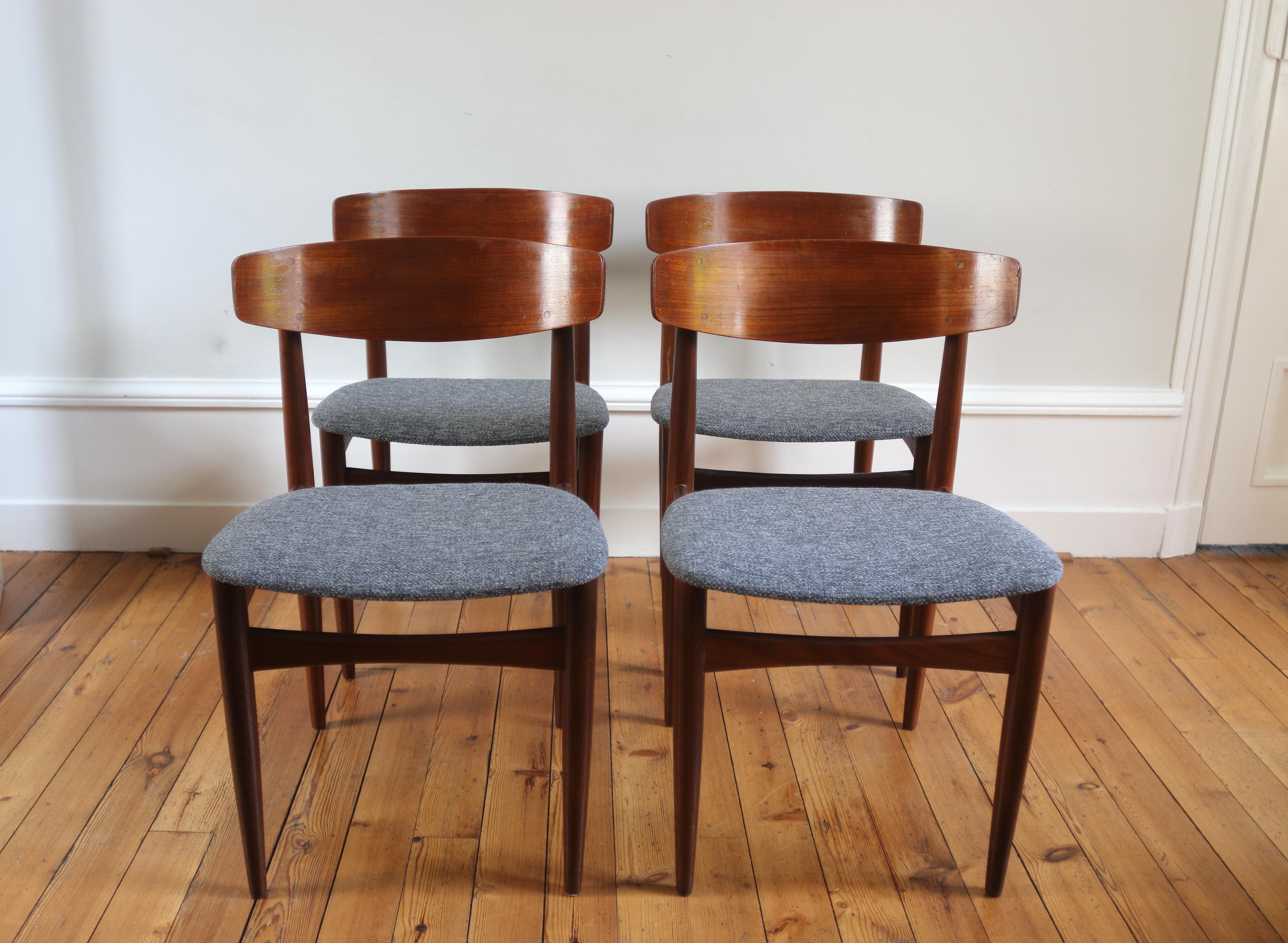 Superbe série de chaises scandinaves vintage en teck signée H. W. Klein pour Bramin 

distribuée par Samcom et Roche Bobois dans les années 60. 

En très bon état, assises refaites par un tapissier (mousse et tissu neufs). 
seul à noter quelques