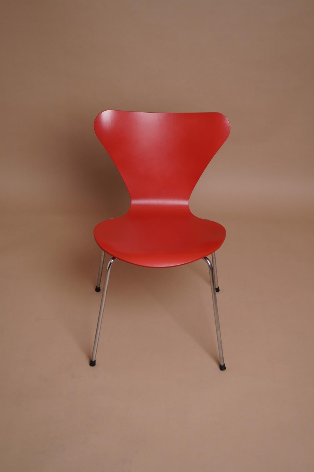 Arne Jacobsen Chair Series 7 for Fritz Hansen Denmark 1960s