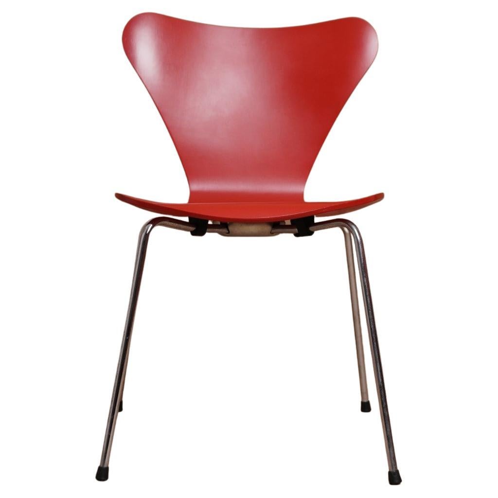 Series 7 By Arne Jacobsen chair  for Fritz Hansen 1960s For Sale