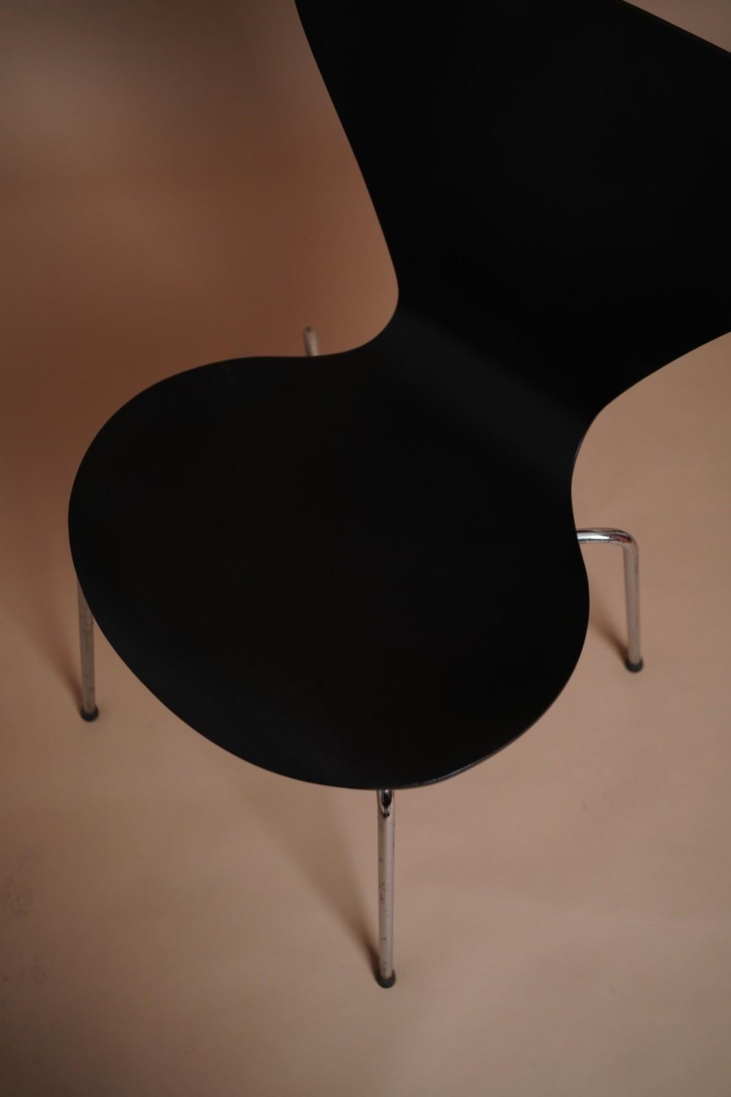 Series 7 By Arne Jacobsen Chair For Fritz Hansen 1960ss For Sale 2
