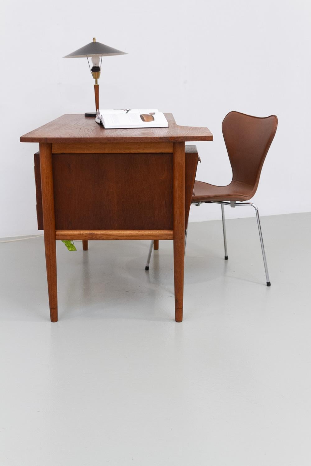 Stuhl der Serie 7 von Arne Jacobsen für Fritz Hansen, 2001. im Angebot 10