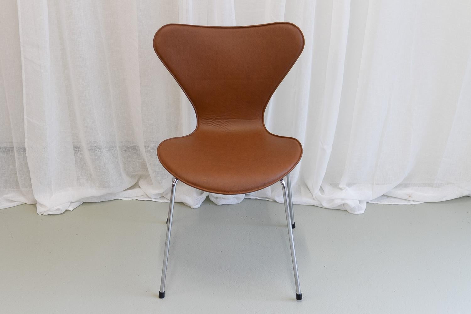 Stuhl der Serie 7 von Arne Jacobsen für Fritz Hansen, 2001. (Skandinavische Moderne) im Angebot