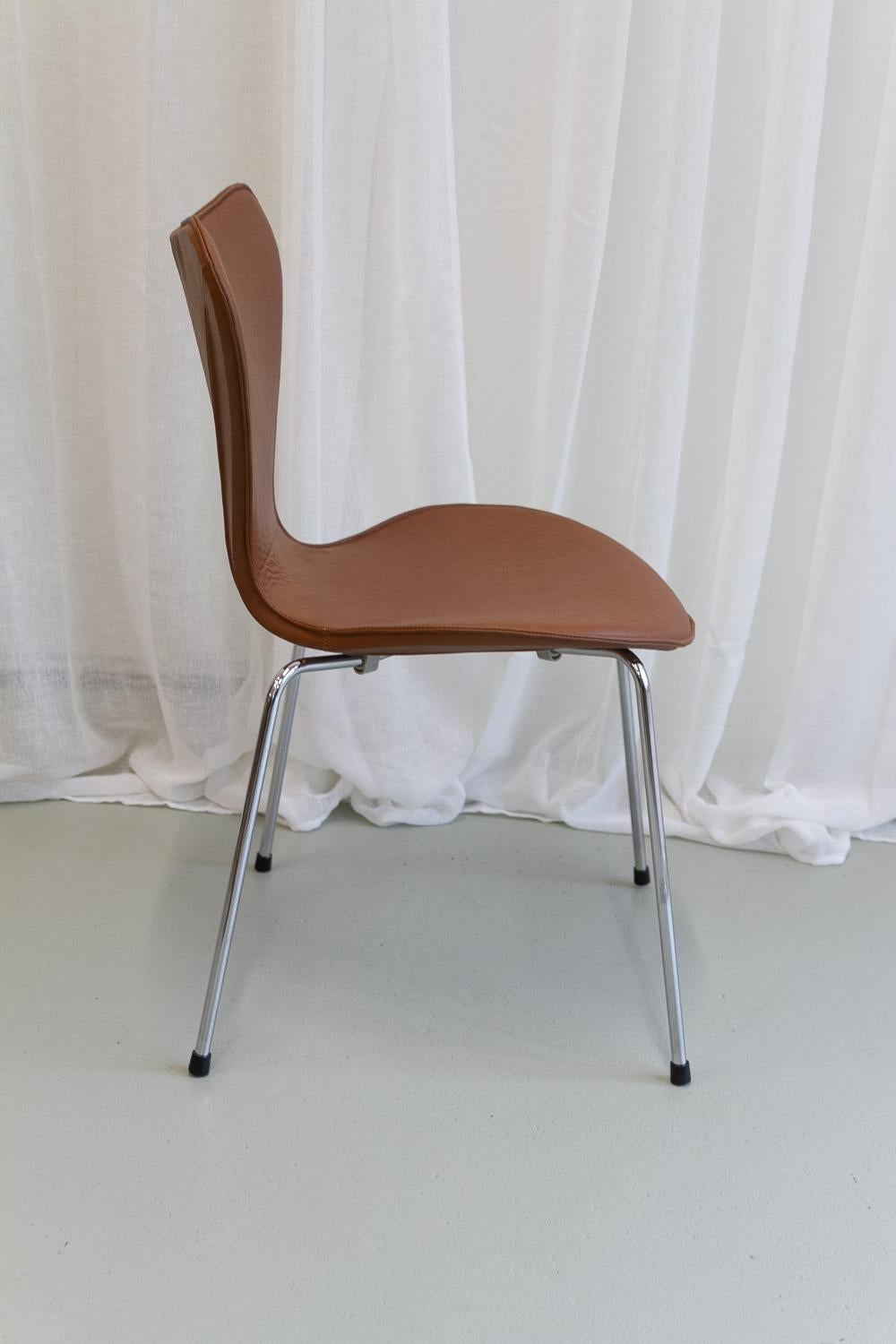 Stuhl der Serie 7 von Arne Jacobsen für Fritz Hansen, 2001. im Zustand „Gut“ im Angebot in Asaa, DK