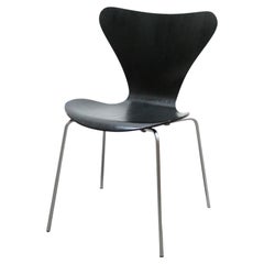 Series 7 Chair by Arne Jacobsen for Fritz Hansen Editions