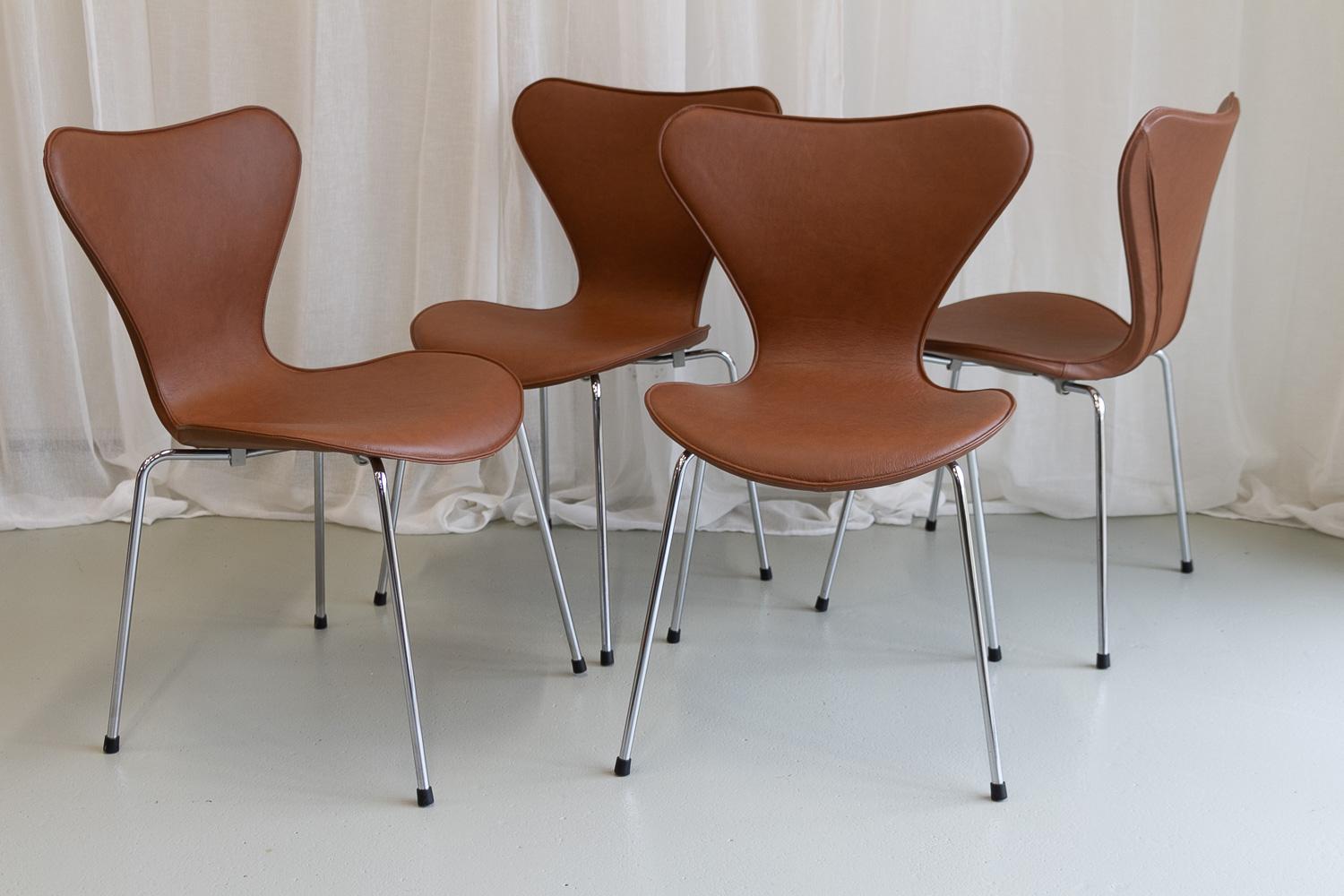 Serie 7 Stühle von Arne Jacobsen für Fritz Hansen, 2000er-Jahre. Satz von 4. im Angebot 6