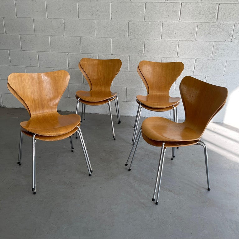 Danish Series 7 Chairs by Arne Jacobsen for Fritz Hansen For Sale