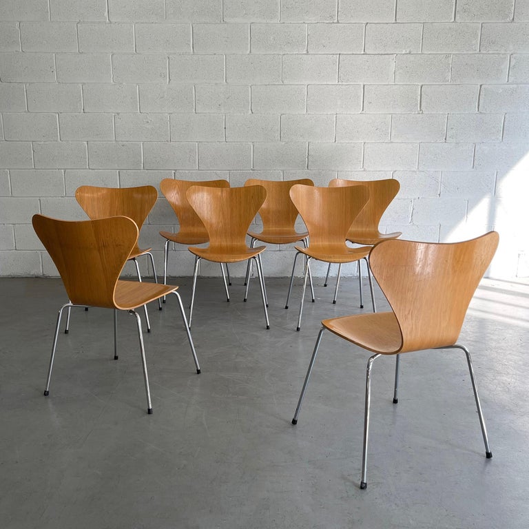 Maple Series 7 Chairs by Arne Jacobsen for Fritz Hansen For Sale