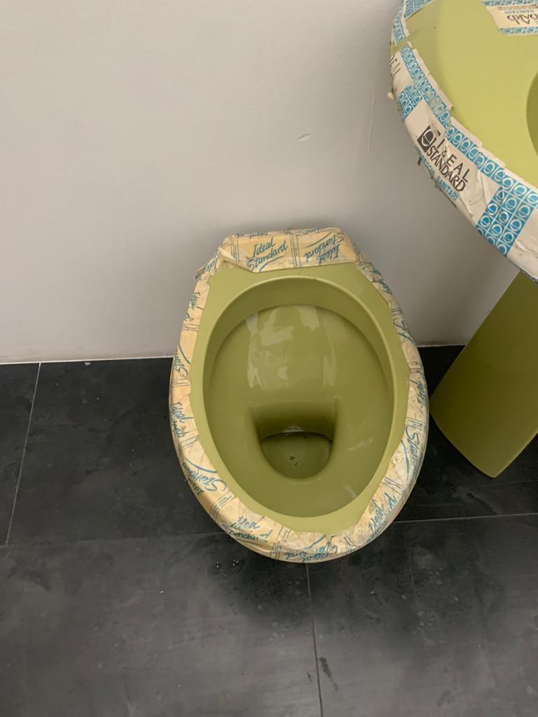 Ceramic Series Ellisse Ideal Standard, 1970,  sanitary ware in China glass For Sale