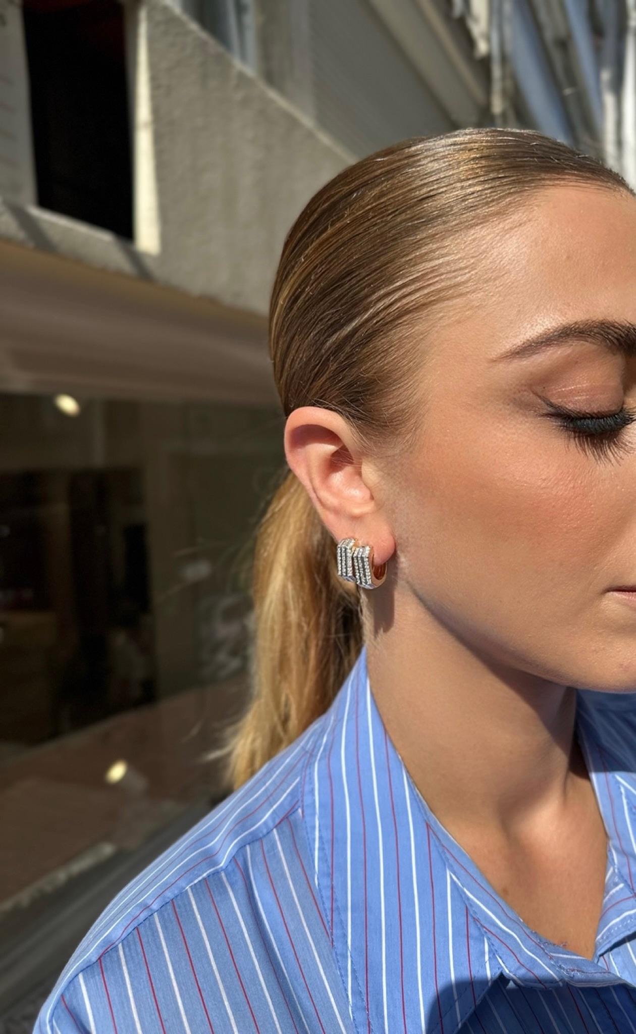 Serie Fireball Diamond Mini Ohrringe im Zustand „Neu“ im Angebot in Istanbul, TR