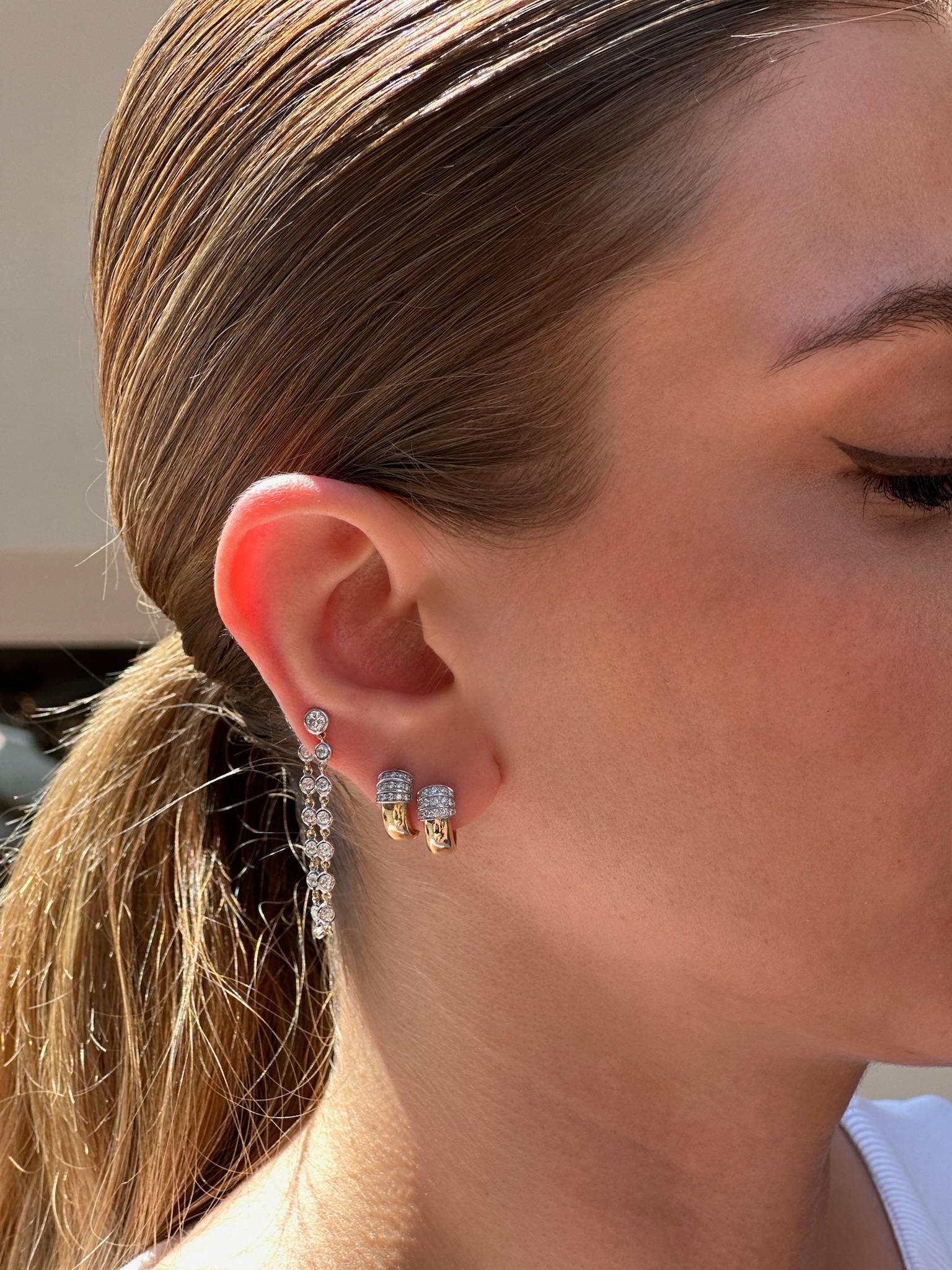 Mini pendientes de aro Serie Bola de Fuego Moderno en venta