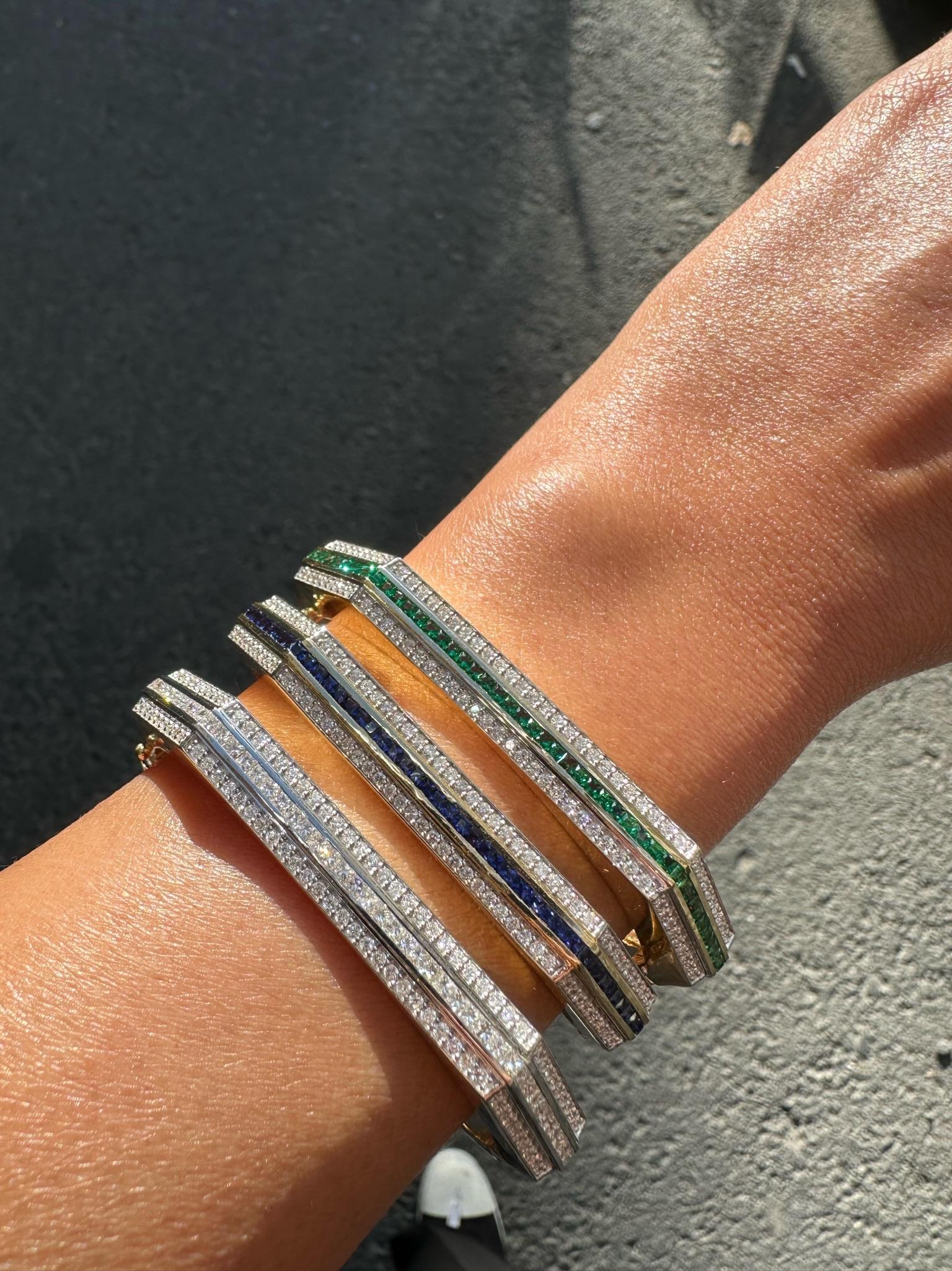 Moderne Series Fireball Sapphire Bangle Bracelet en vente