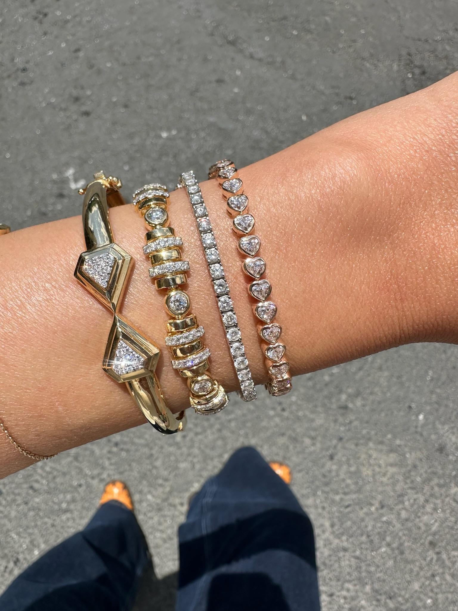 Series Love Bracelet en forme de coeur en saphir rose en vente 4
