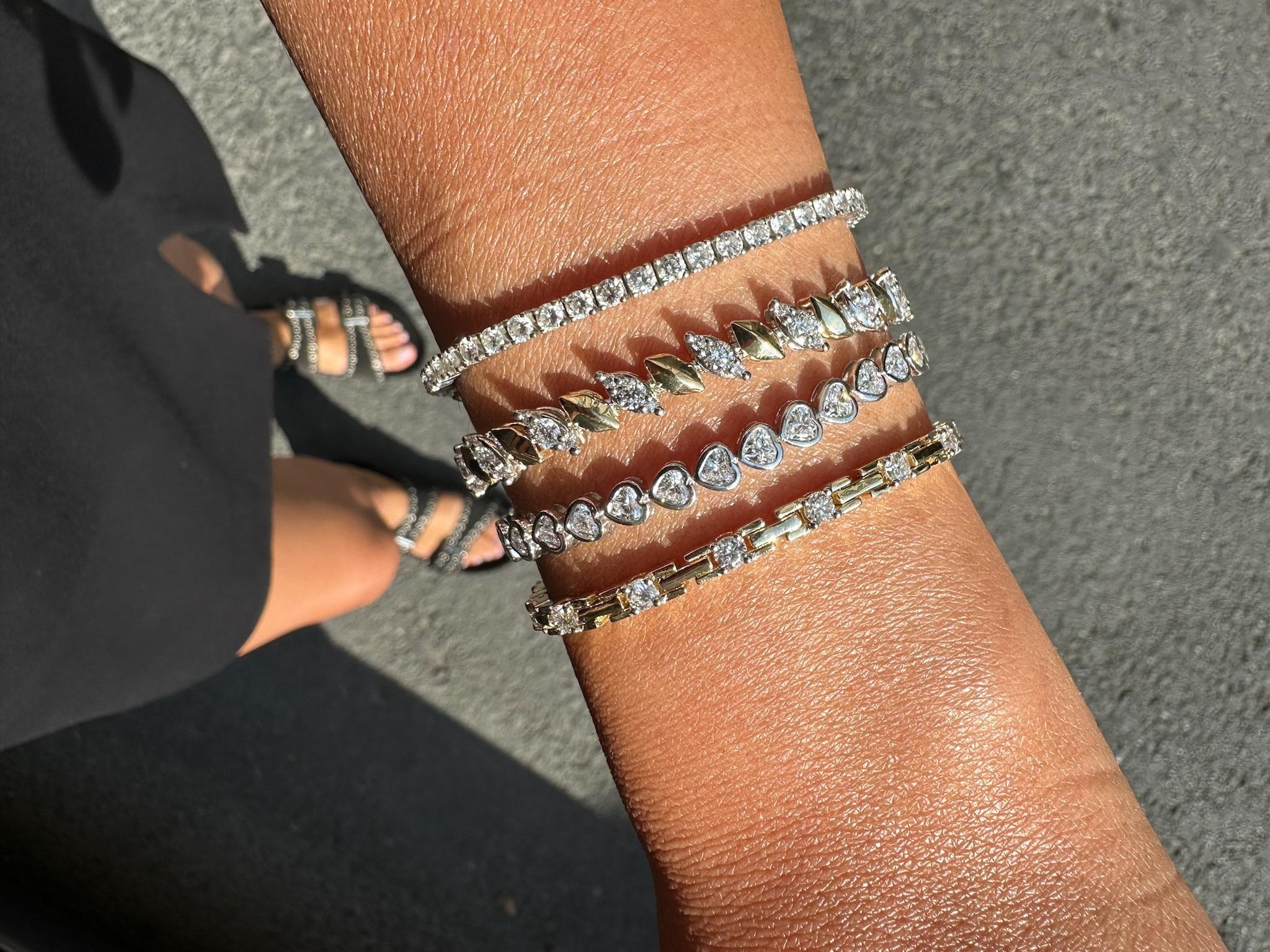 Series Love Bracelet en forme de coeur en saphir rose en vente 5